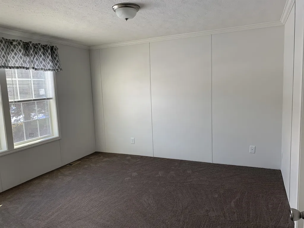 23 Dartmouth Circle Newmarket NH 03857