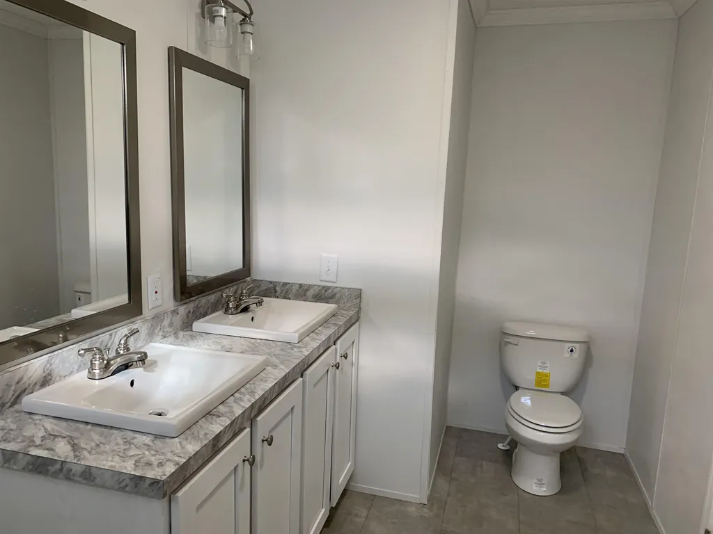 23 Dartmouth Circle Newmarket NH 03857