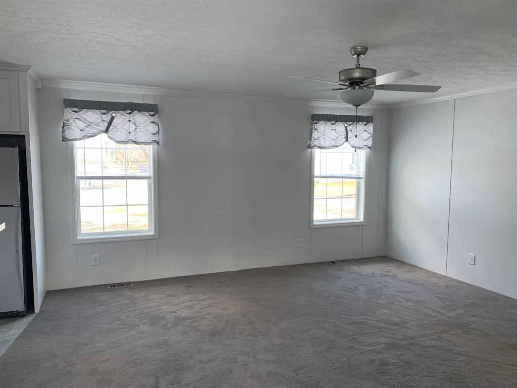 23 Dartmouth Circle Newmarket NH 03857