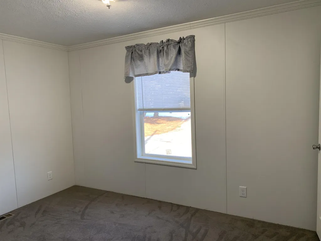 23 Dartmouth Circle Newmarket NH 03857