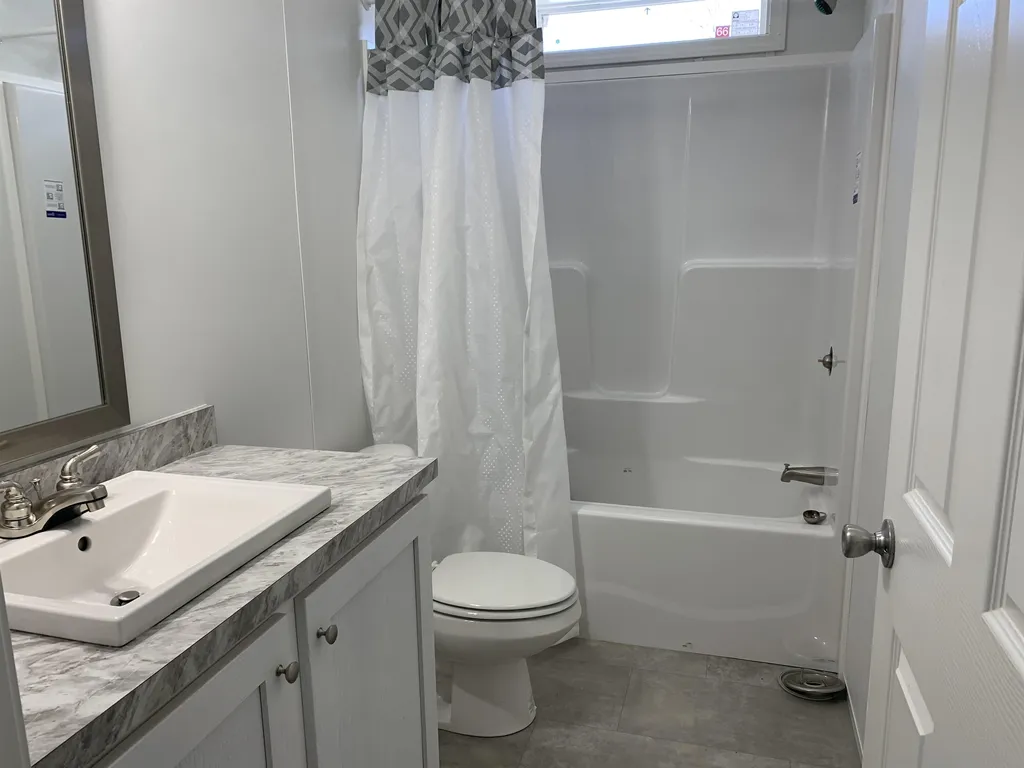 23 Dartmouth Circle Newmarket NH 03857
