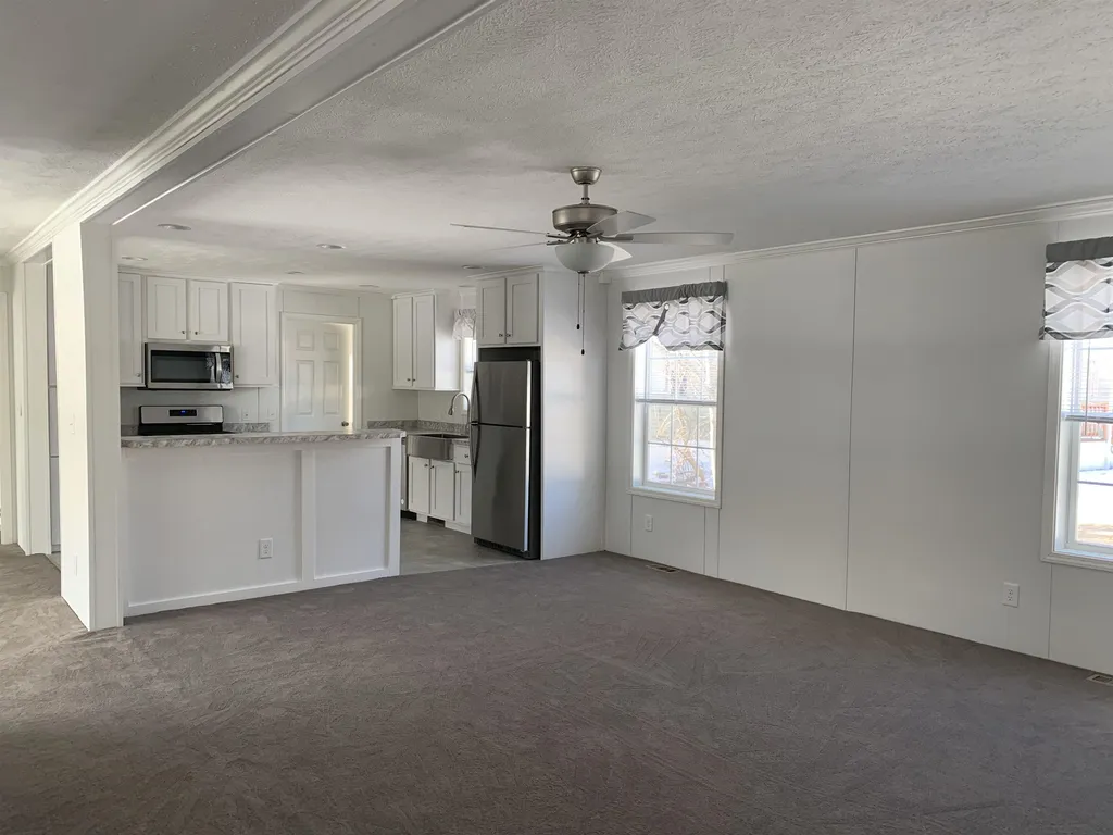 23 Dartmouth Circle Newmarket NH 03857
