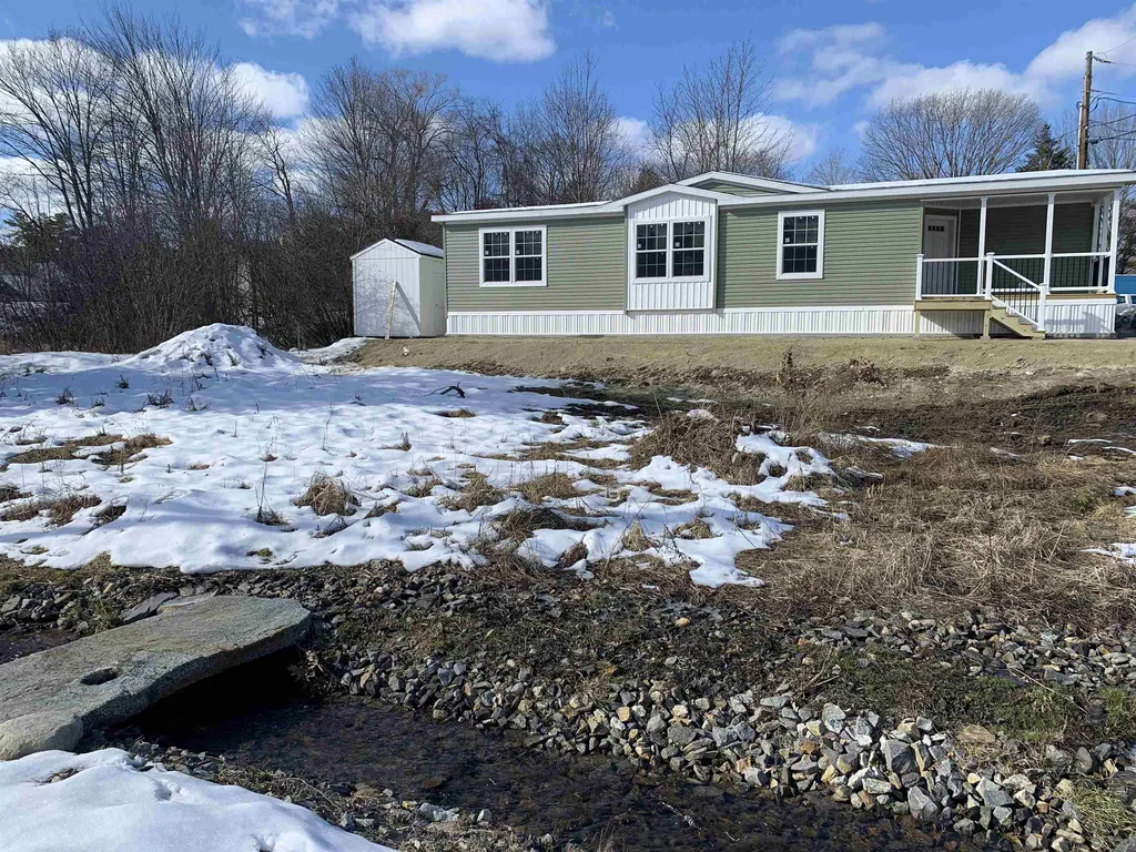 23 Dartmouth Circle Newmarket NH 03857