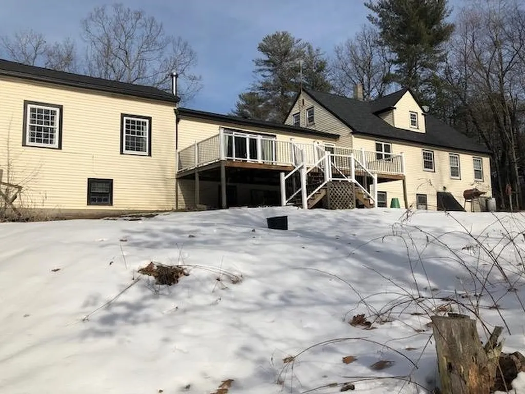 5 Sunset Drive Londonderry NH 03053