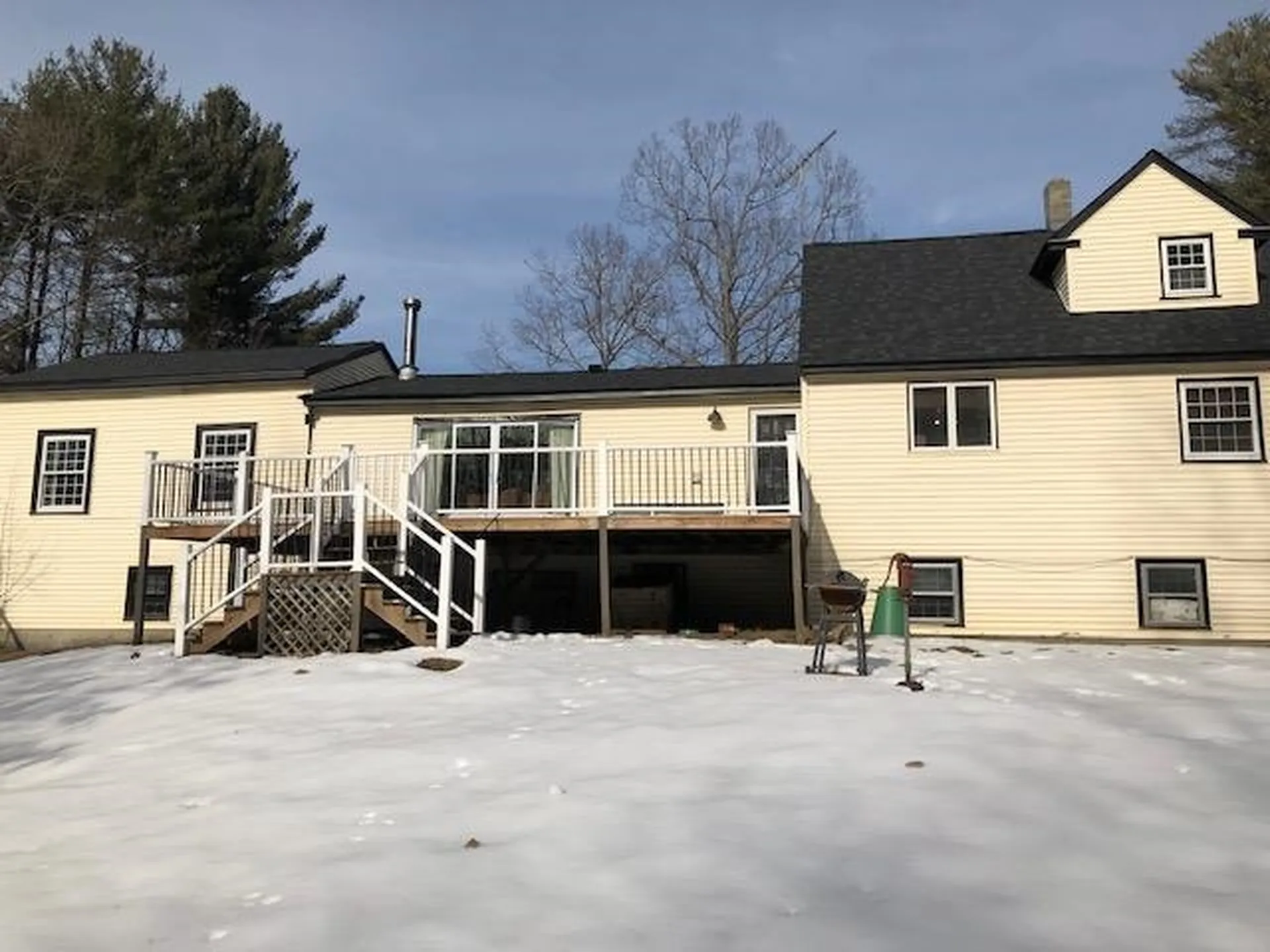 5 Sunset Drive Londonderry NH 03053