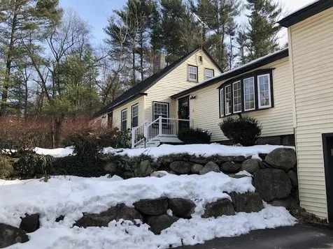 5 Sunset Drive Londonderry NH 03053