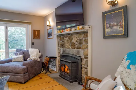 193 Columbus Avenue New London NH 03257