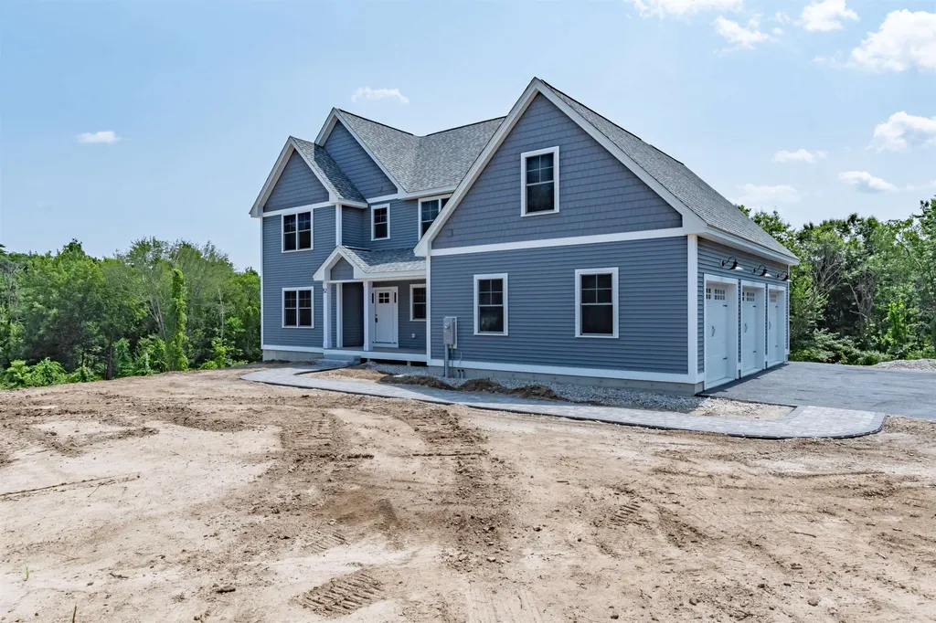 52 Stonehenge Road Londonderry NH 03053