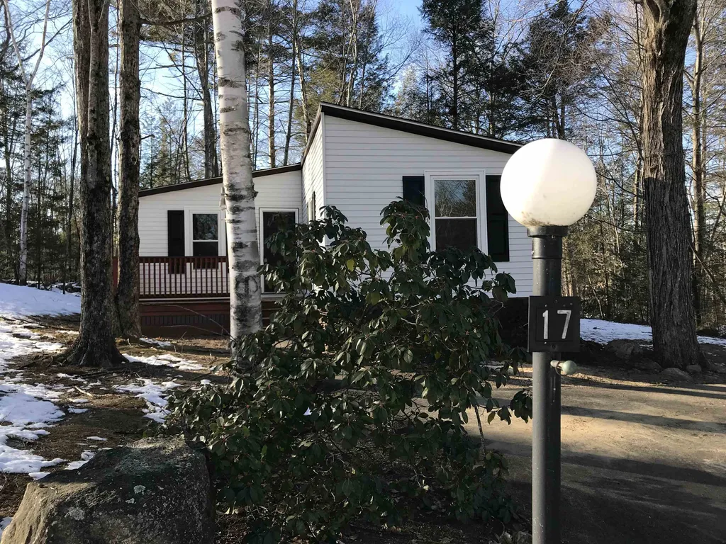 17 Rim Road Danville NH 03819