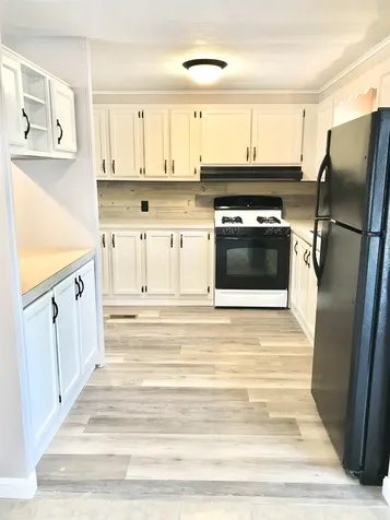 17 Rim Road Danville NH 03819