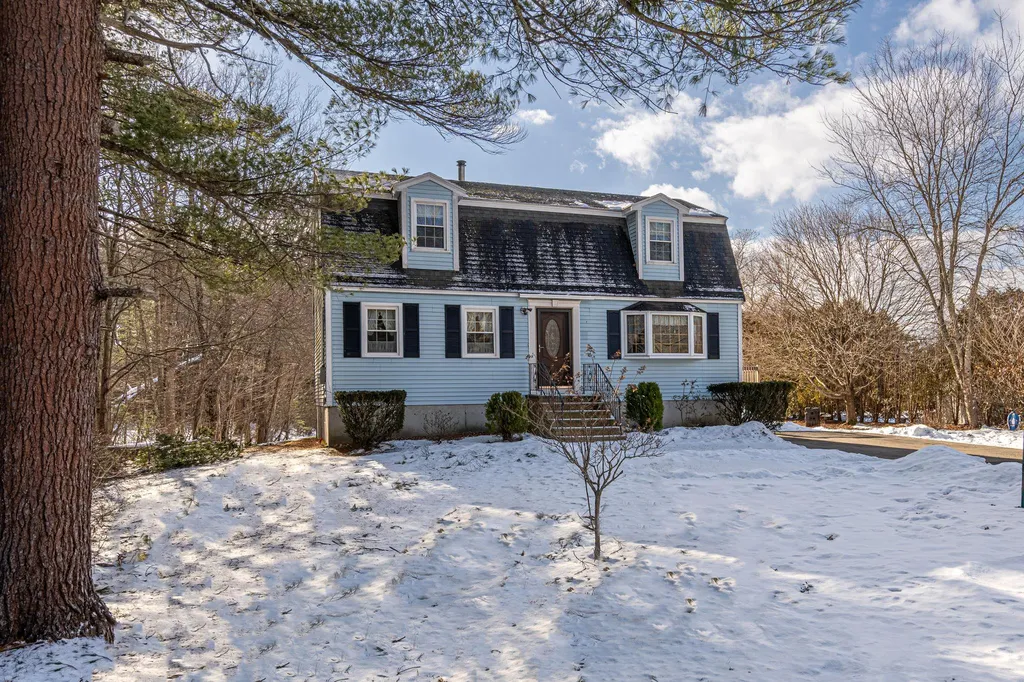 261 Island Pond Road Derry NH 03038
