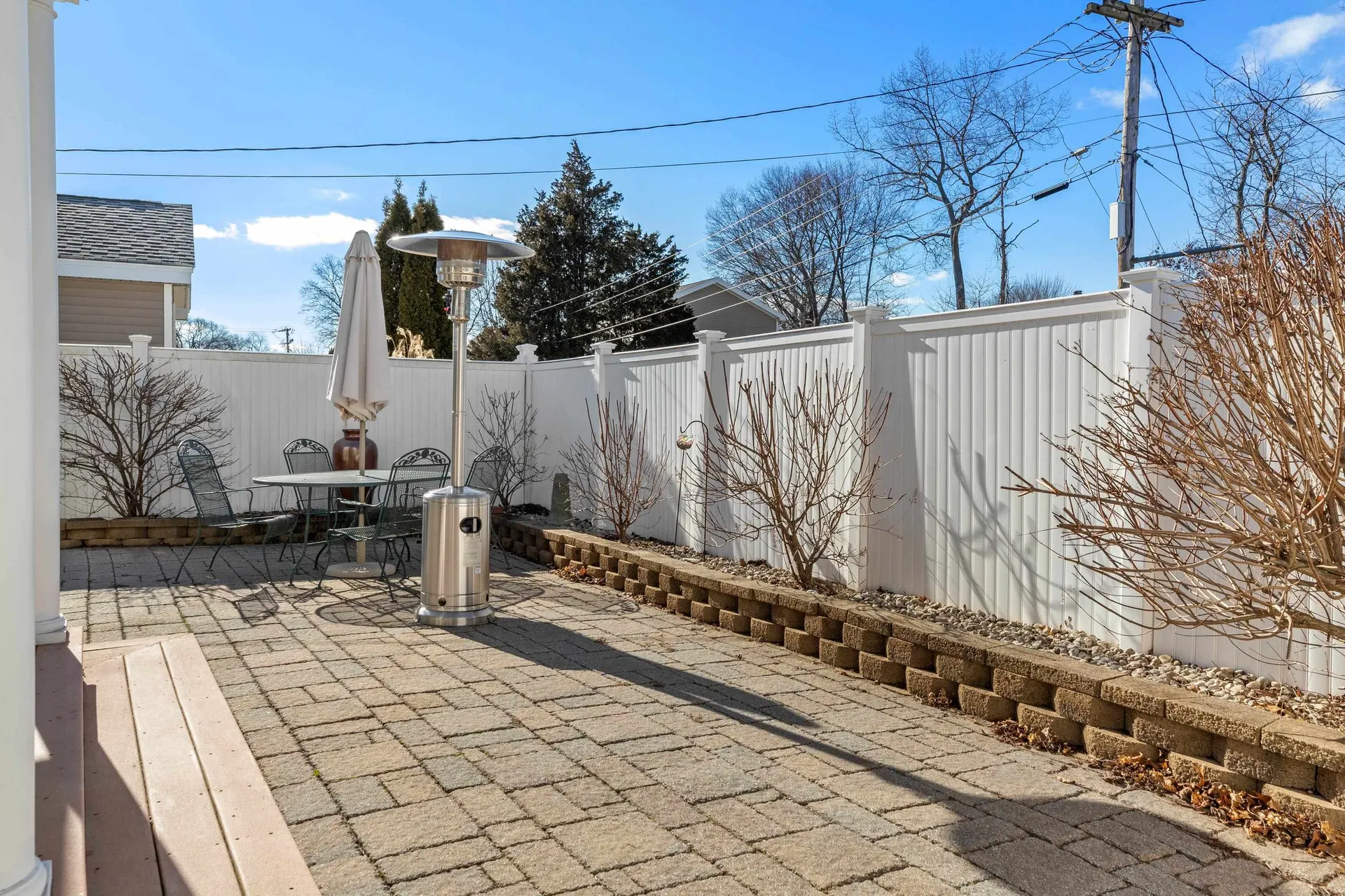 15 Shirley Terrace Hampton NH 03842-2366