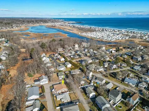 15 Shirley Terrace Hampton NH 03842-2366
