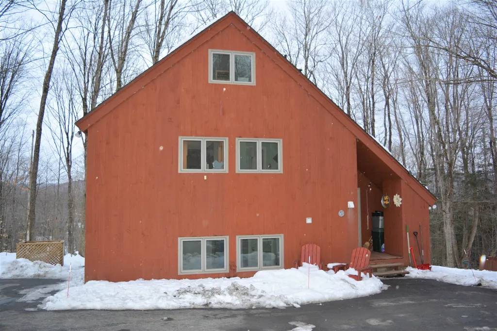 54 Brookridge Drive Grantham NH 03753