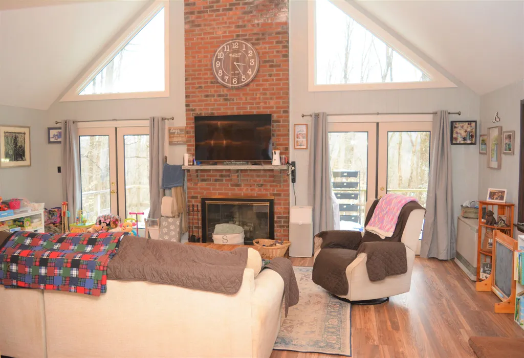 54 Brookridge Drive Grantham NH 03753