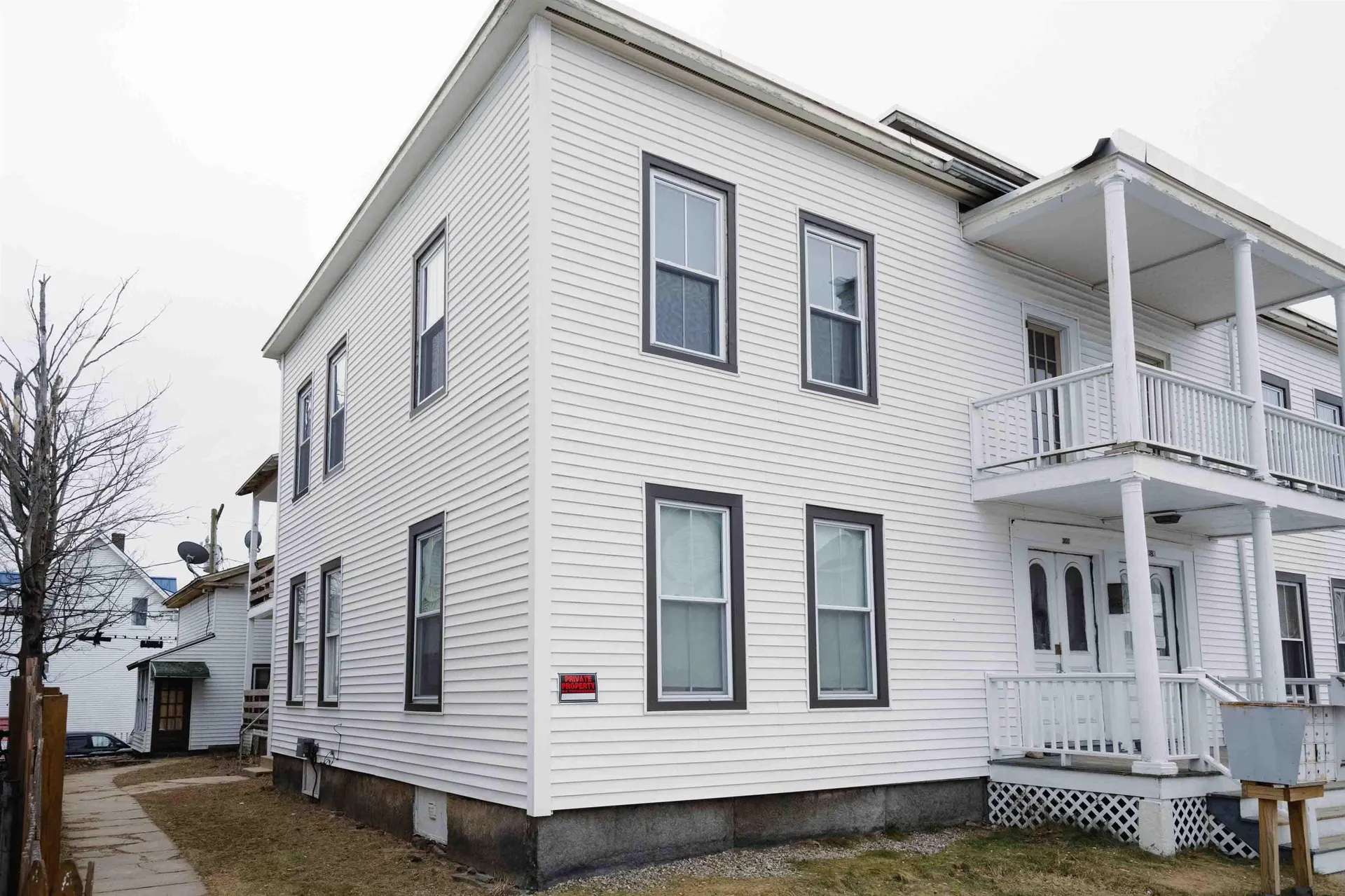 389 Lake Avenue Manchester NH 03103