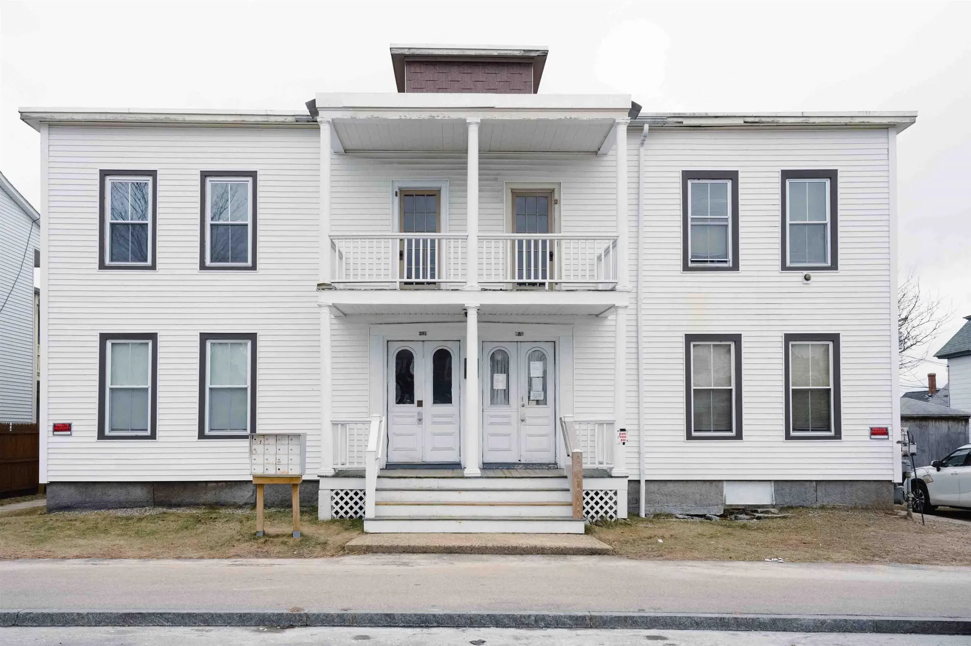389 Lake Avenue Manchester NH 03103