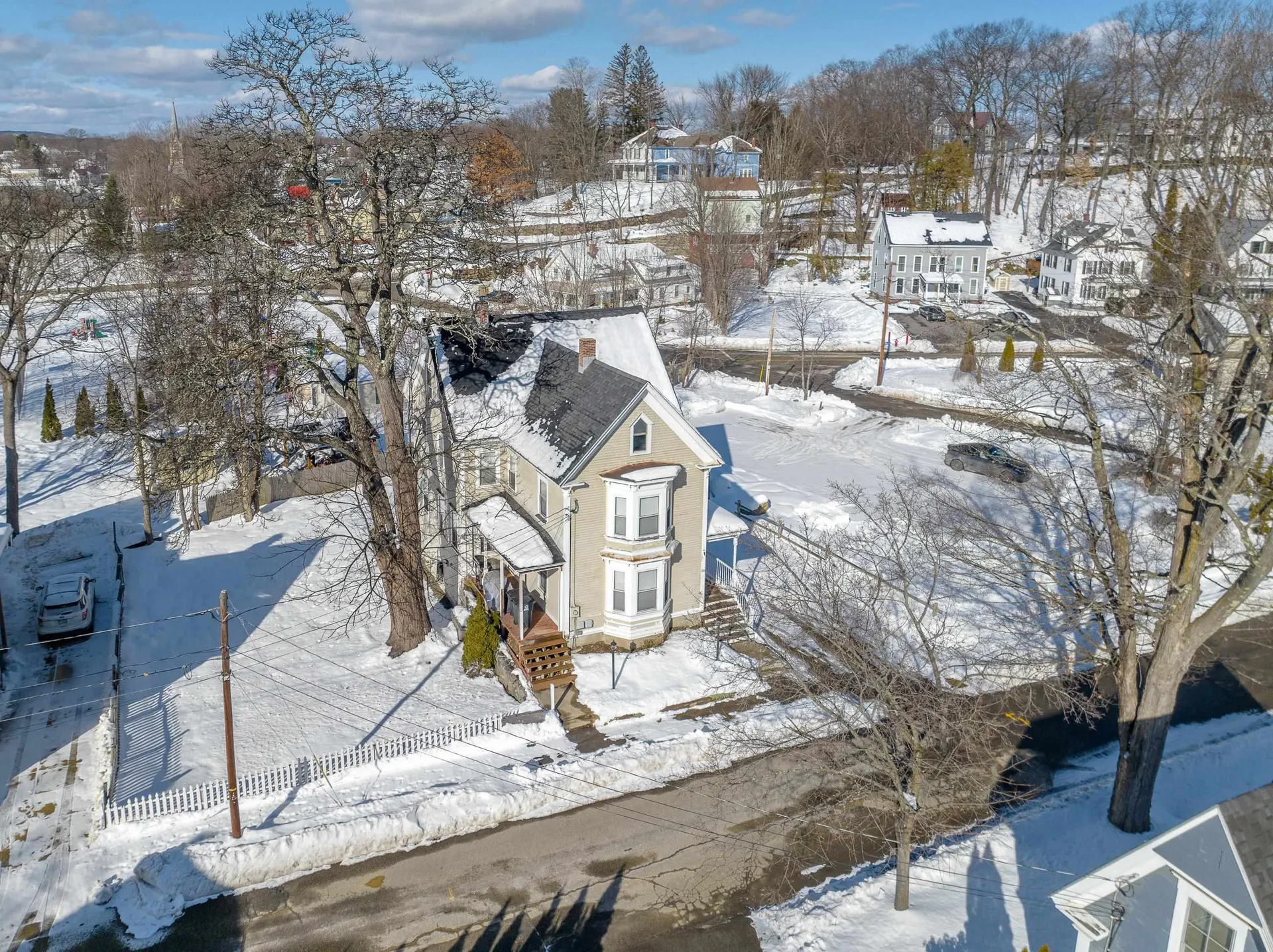 28 Willow Street Laconia NH 03246