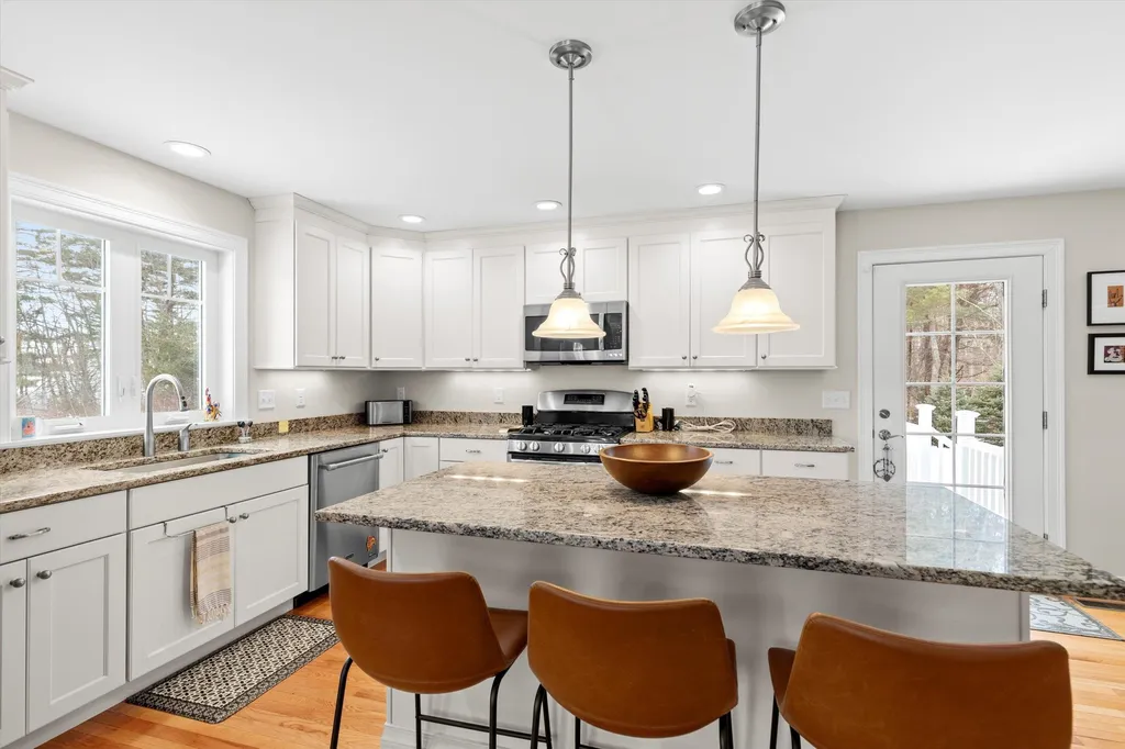 18 Schooner Drive Dover NH 03820