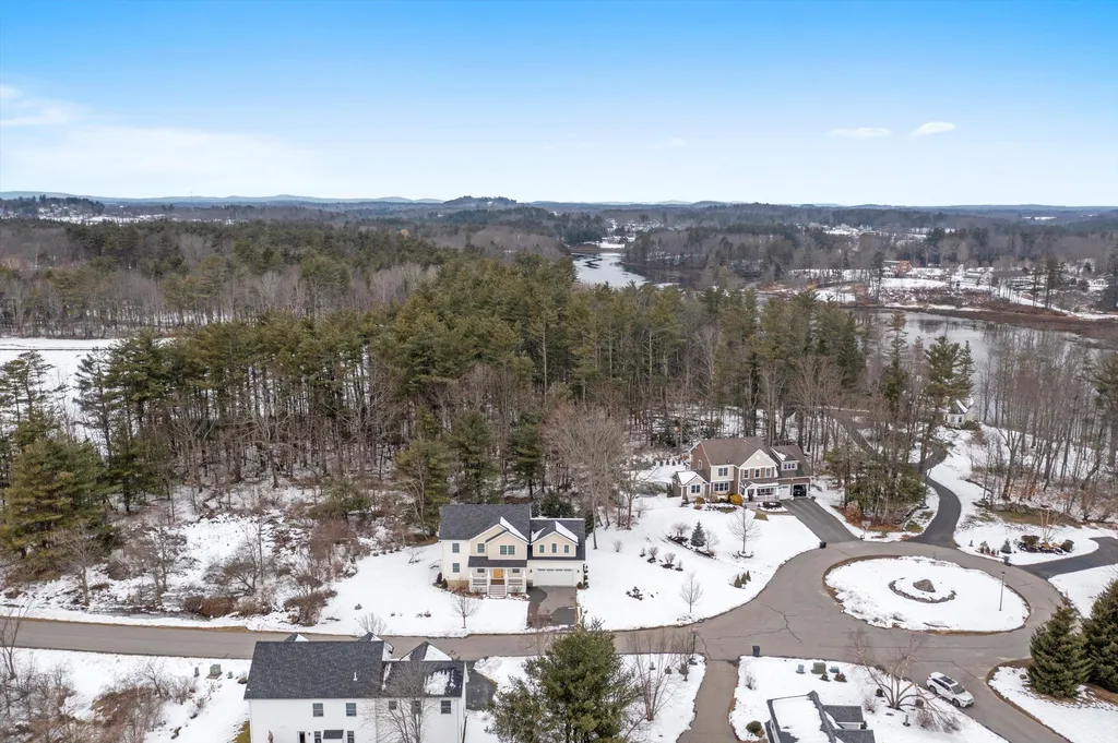 18 Schooner Drive Dover NH 03820