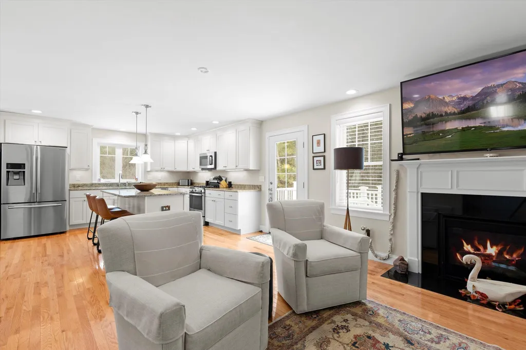18 Schooner Drive Dover NH 03820