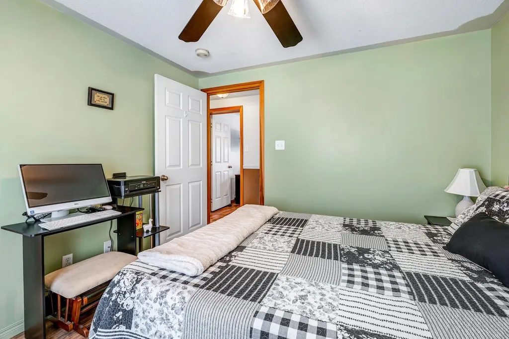 10 Saint Moritz Drive New Durham NH 03855