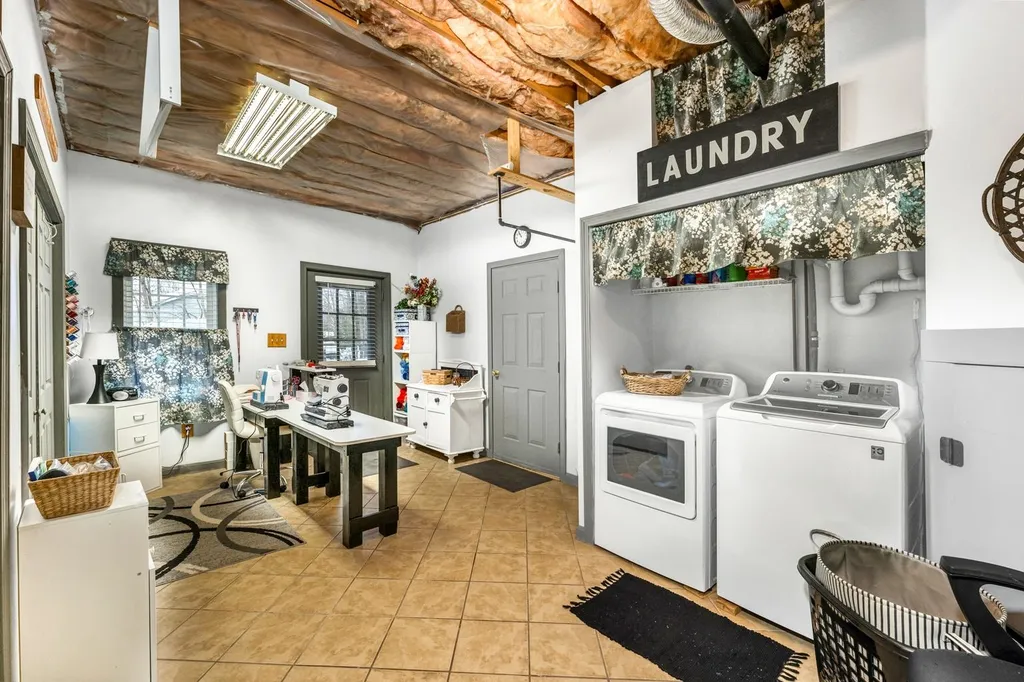 10 Saint Moritz Drive New Durham NH 03855