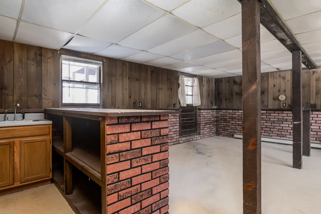 33 Crockett Drive Goffstown NH 03045