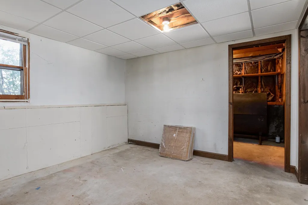 33 Crockett Drive Goffstown NH 03045