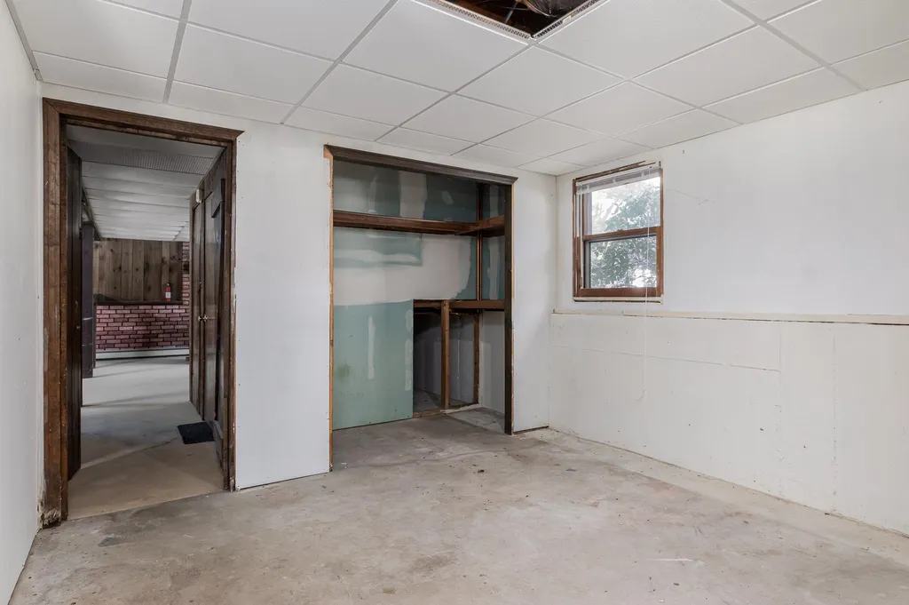 33 Crockett Drive Goffstown NH 03045