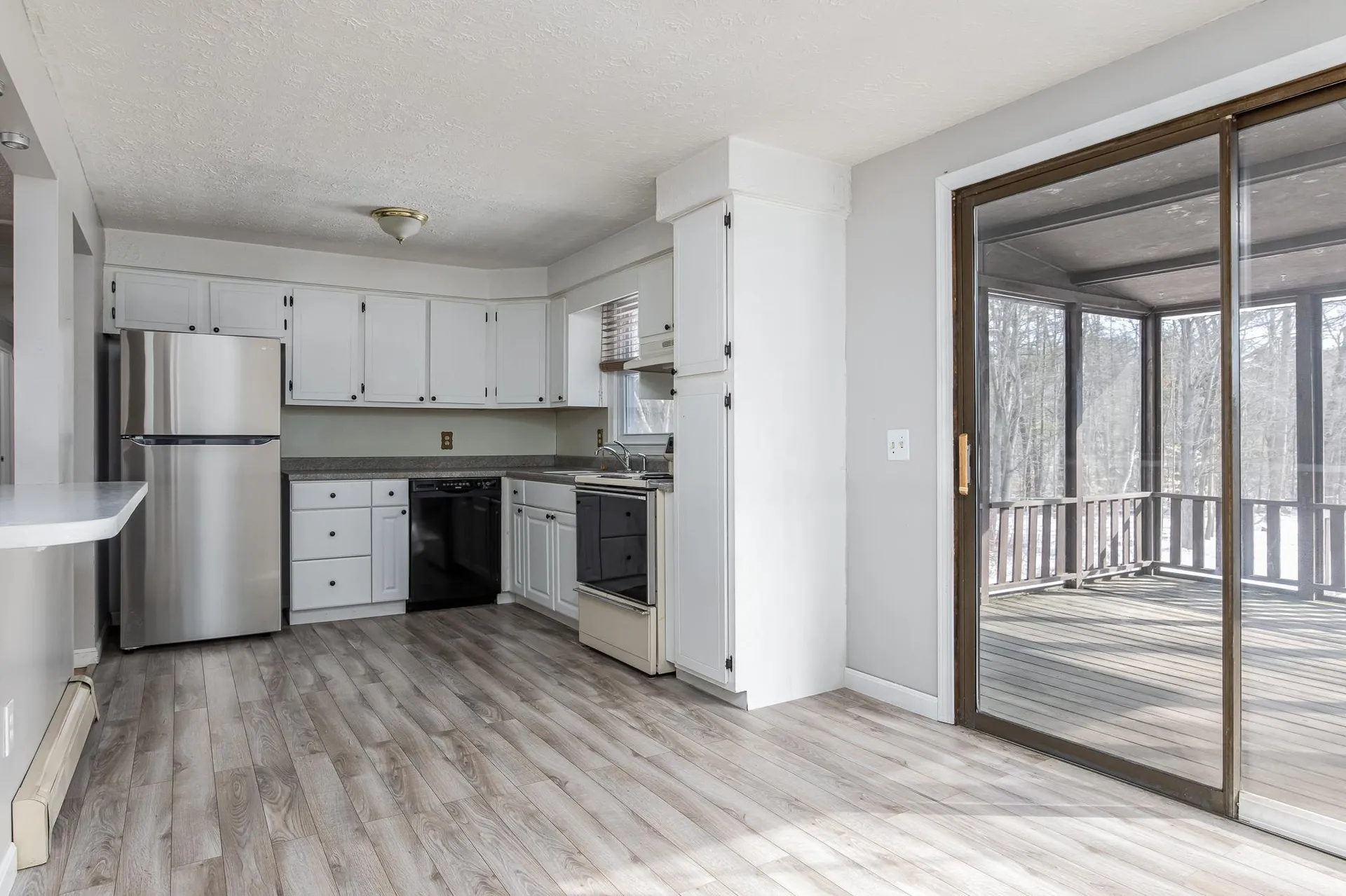 33 Crockett Drive Goffstown NH 03045