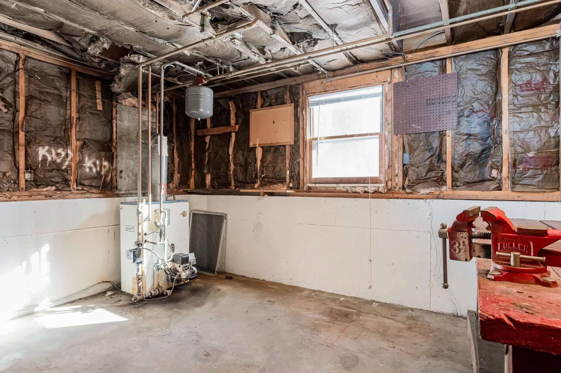 33 Crockett Drive Goffstown NH 03045