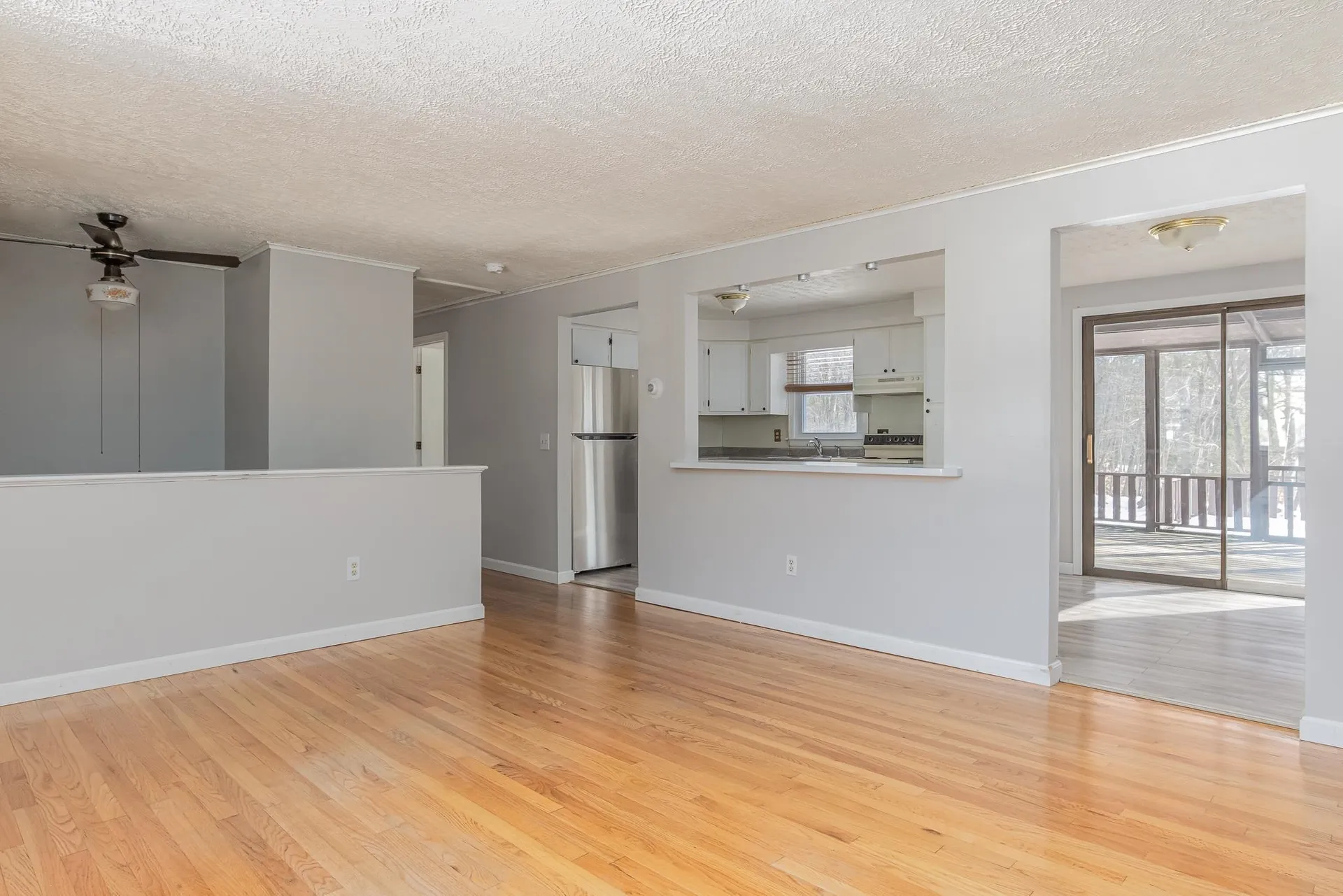 33 Crockett Drive Goffstown NH 03045