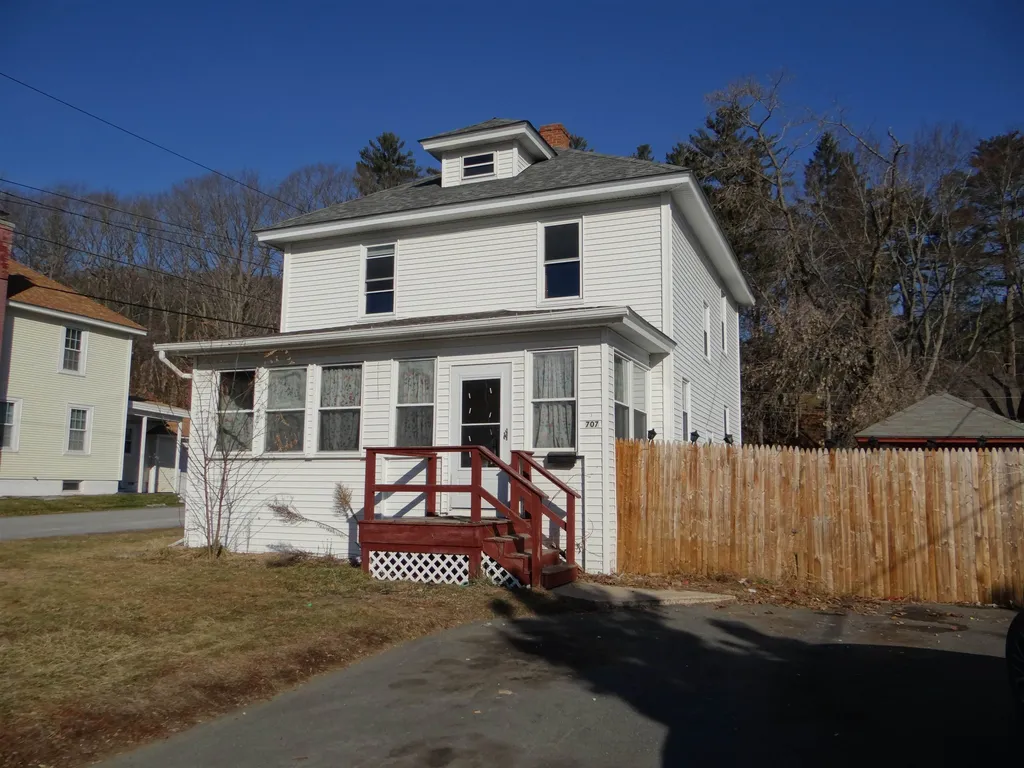 707 Maple Street Hartford VT 05001