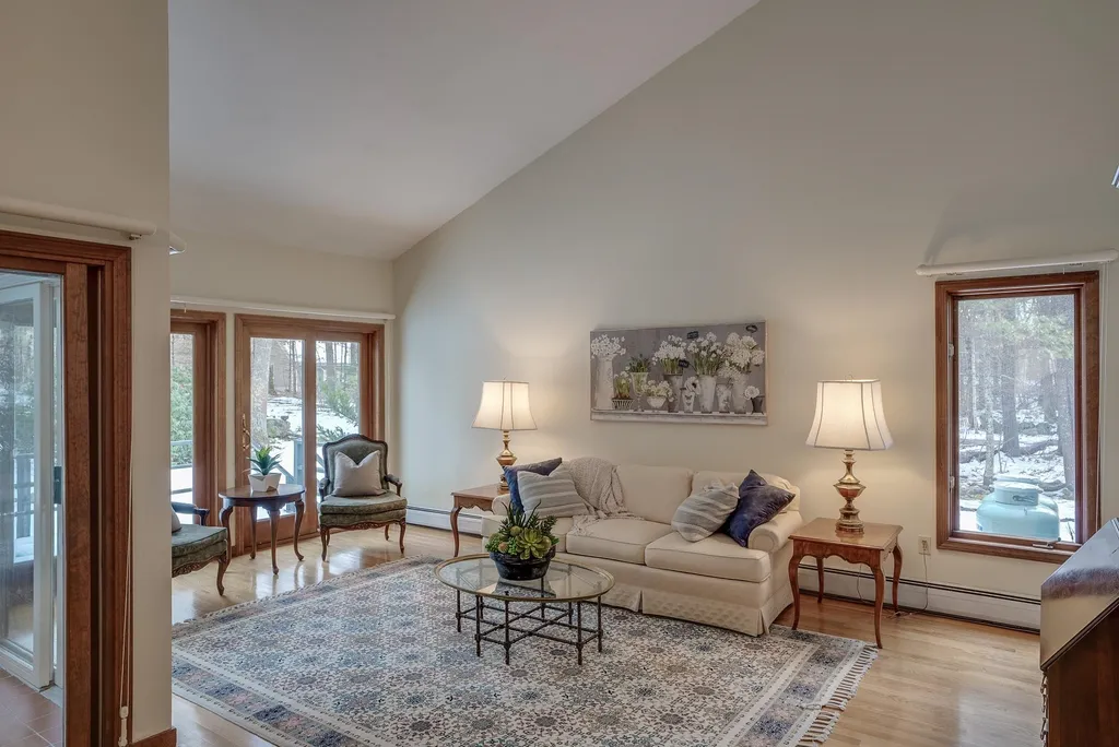 59 Marblehead Road Windham NH 03087