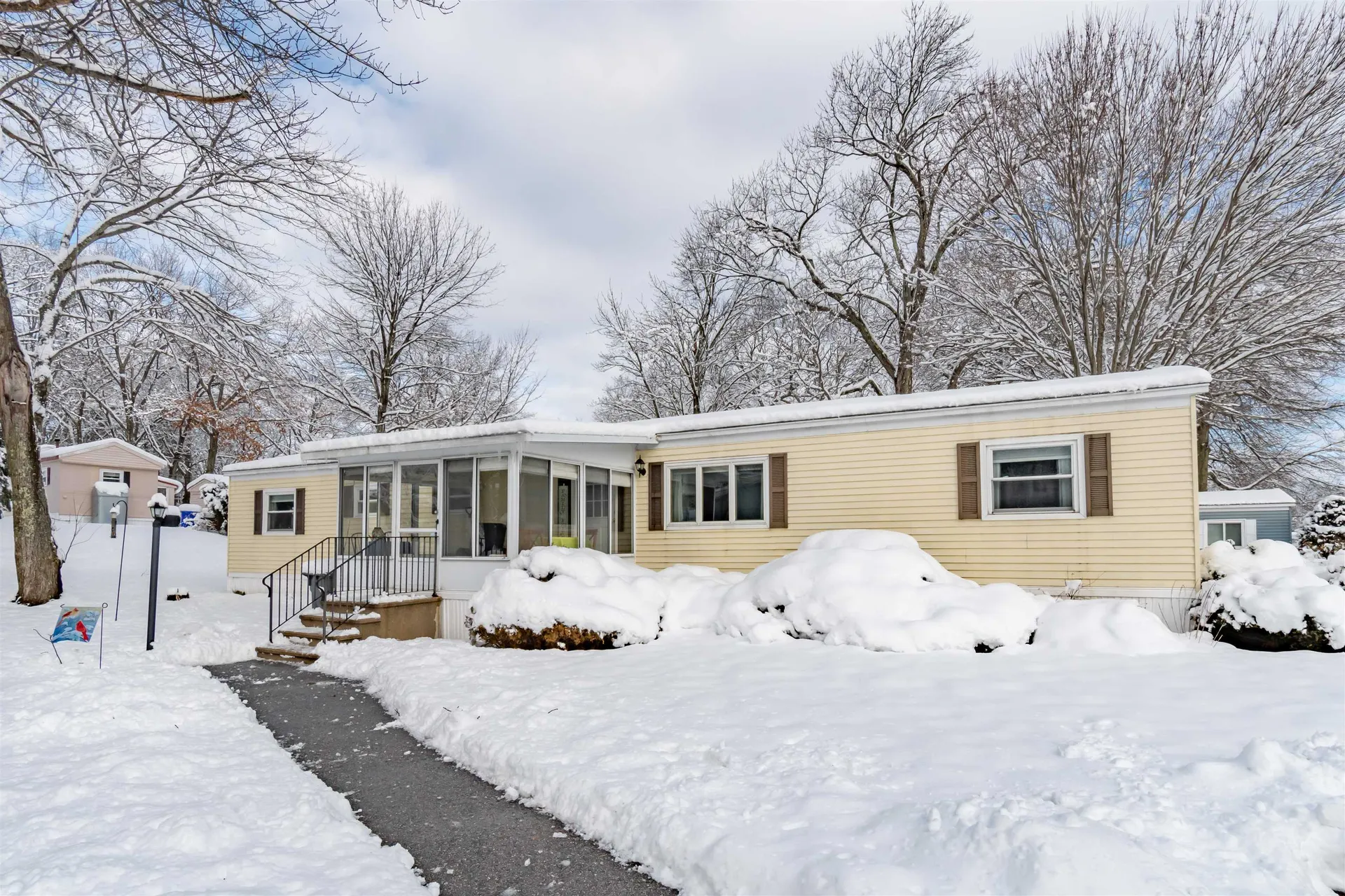 4 Glen Drive Hampstead NH 03841