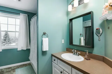 220 Chamberlin Lane Williston VT 05495