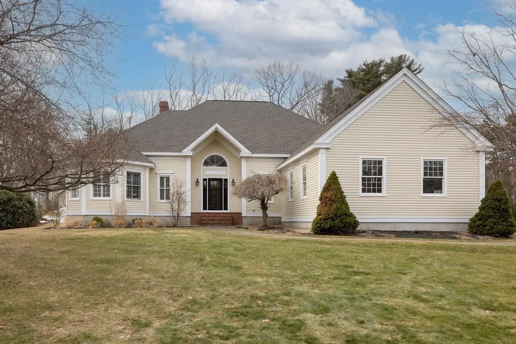17 Juniper Lane Hampton NH 03842