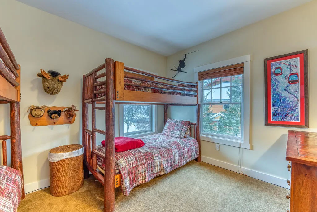 21 Riverside Terrace Drive Lincoln NH 03251