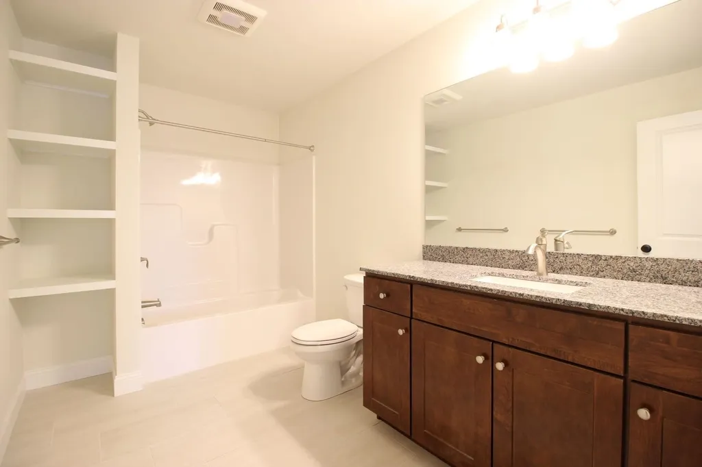 252 Commodore Drive Vergennes VT 05491