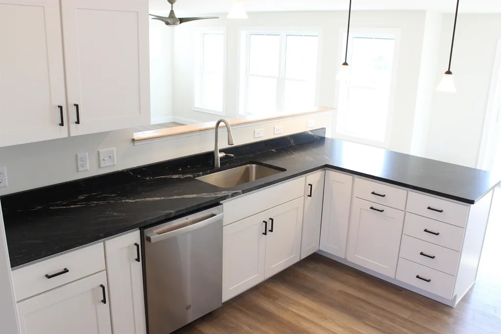 252 Commodore Drive Vergennes VT 05491