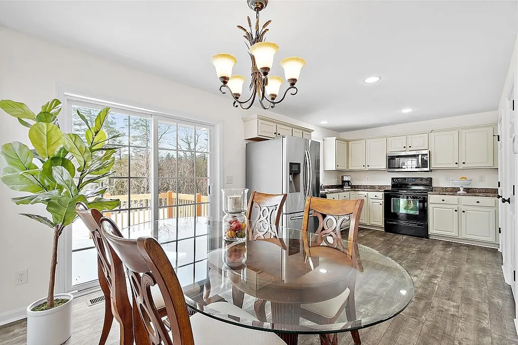 51 Cheney Lane Danville NH 03819
