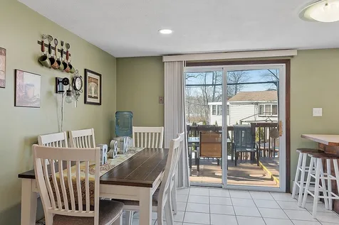 1 Mark Avenue Derry NH 03038