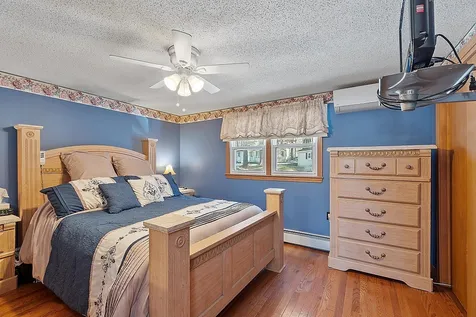 1 Mark Avenue Derry NH 03038