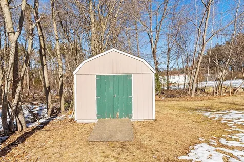 1 Mark Avenue Derry NH 03038