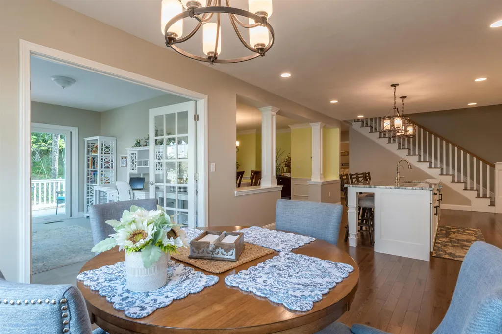 46 Cobbett Lane Hollis NH 03049