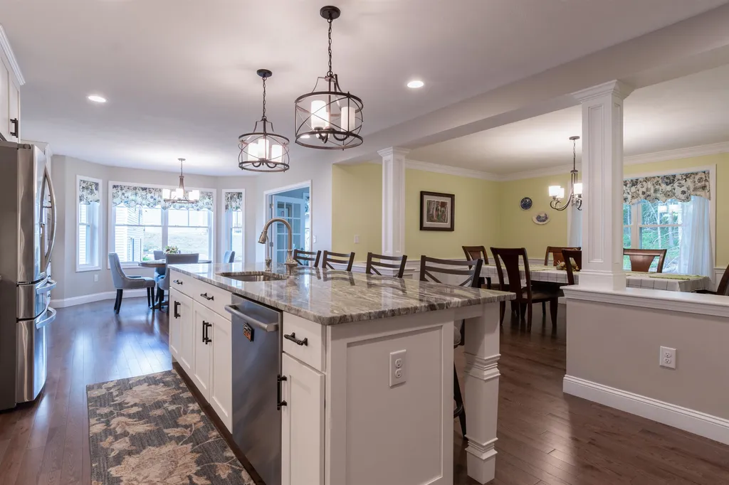 46 Cobbett Lane Hollis NH 03049