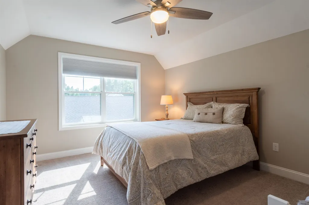 46 Cobbett Lane Hollis NH 03049
