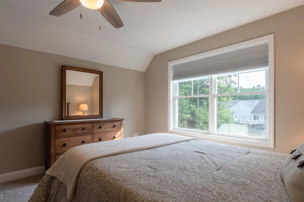 46 Cobbett Lane Hollis NH 03049