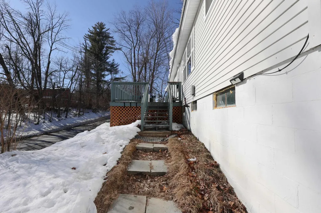 349 Queen Street Boscawen NH 03303